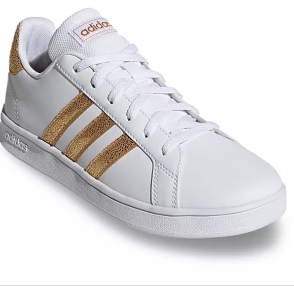 adidas Other - NWT🌟HP🌟GOLD striped Adidas youth Grand Court